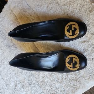 Gucci Black Leather Pumps with Gold Double G Accents